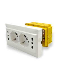 Multipresa a parete da incasso compatibile con cassetta 503 2 presa schuko e 2 presa bipasso placca 4 prese bianco