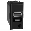 Bticino Living Now Caricatore USB Con Una Porta Tipo A E Una Tipo C 15W K4191AC