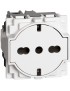 Bticino Living Now Presa shuko flat bianca+bipasso standard tedesco e italiano 2P+T 10/16 A KW4140A16F